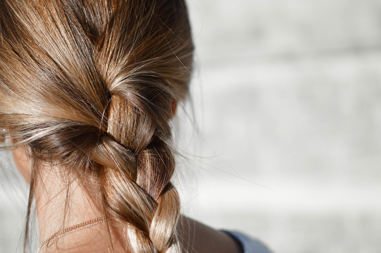 Como fazer trança no cabelo sozinha e sem erros