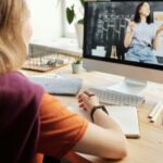 Qual a formação exigida pela lei para dar aulas?